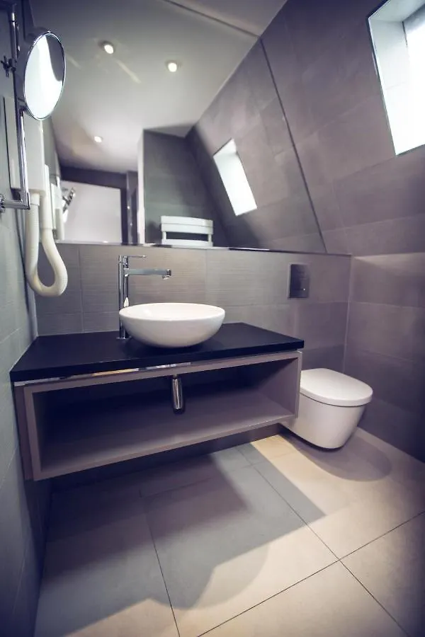 Timhotel Le Louvre Hotel