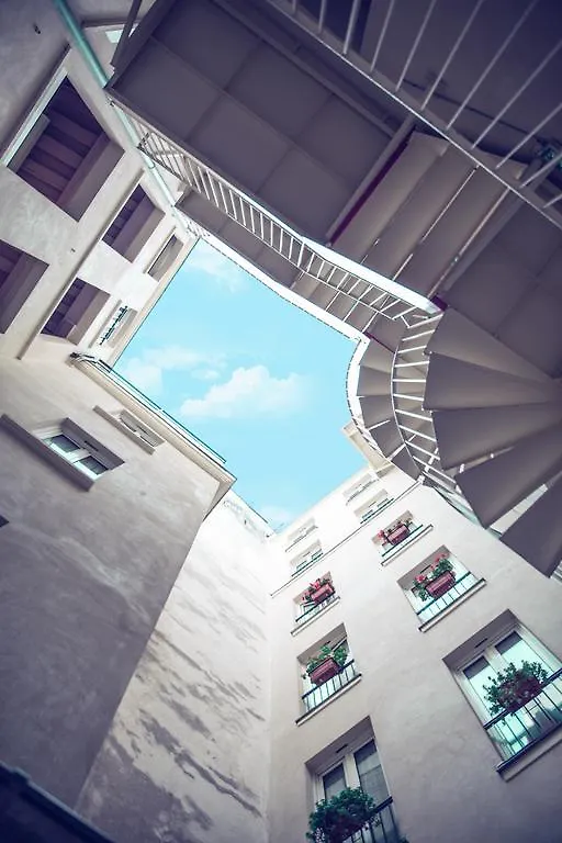 Hotel Timhotel Le Louvre Paris