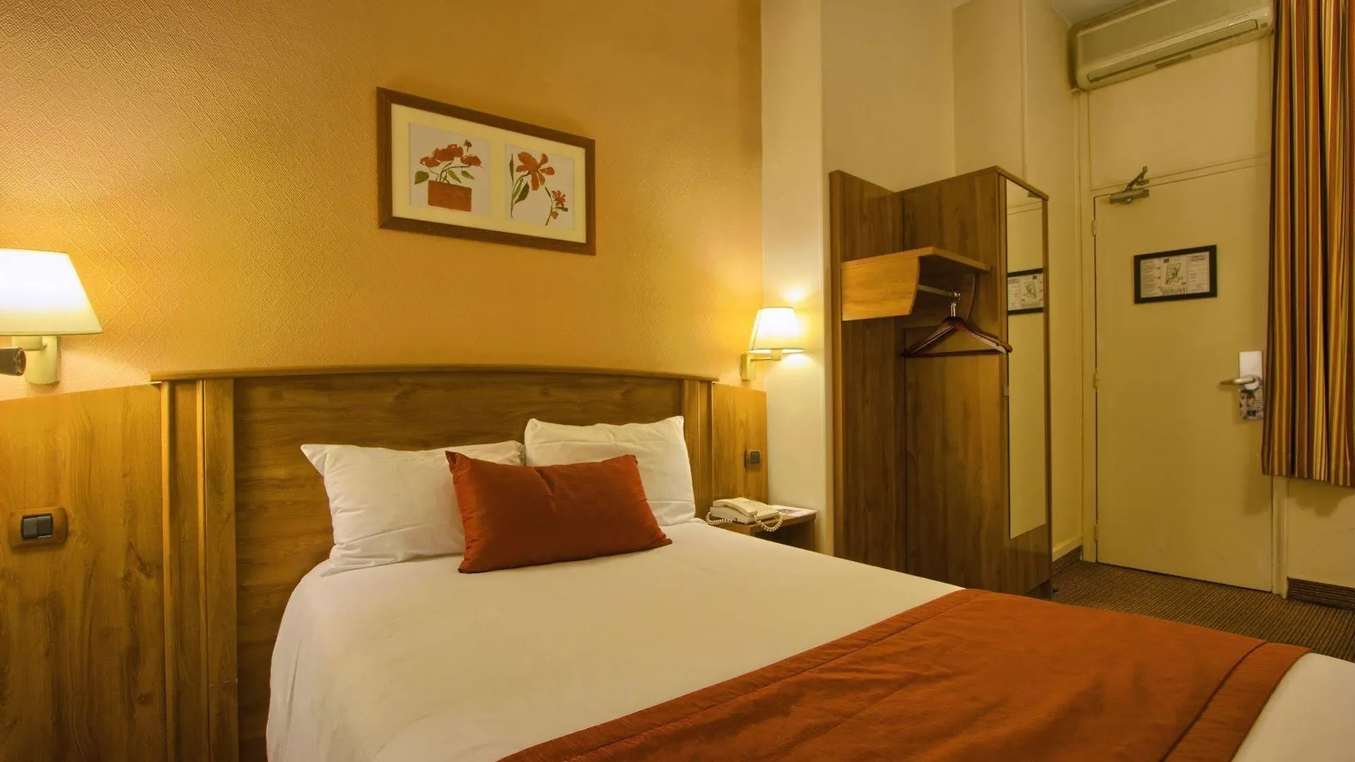 Timhotel Le Louvre Hotel Paris
