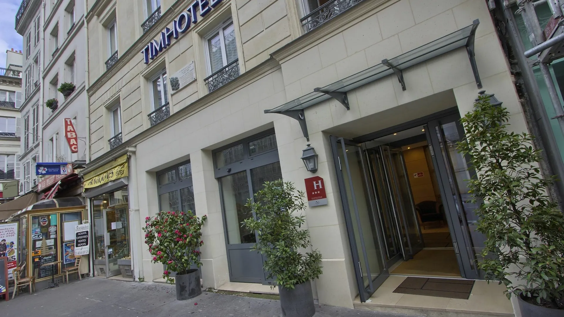 Timhotel Le Louvre Hotel