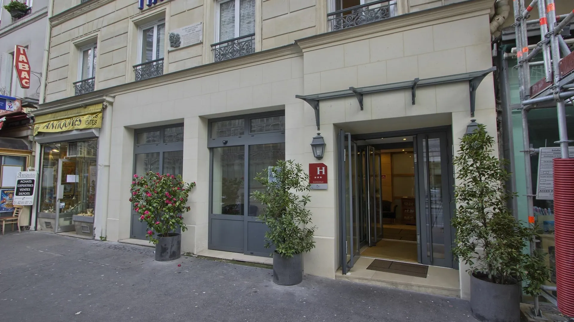 Timhotel Le Louvre Hotel