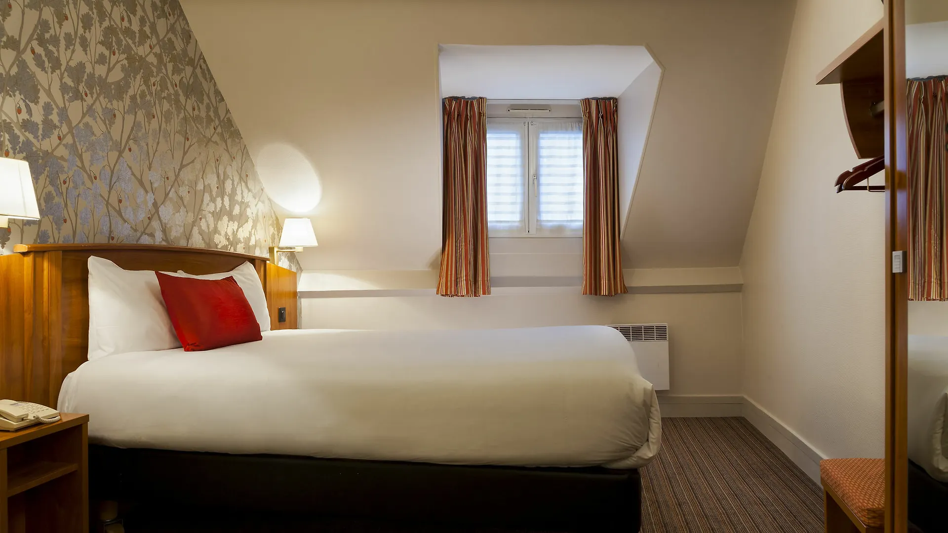Hotel Timhotel Le Louvre 3*